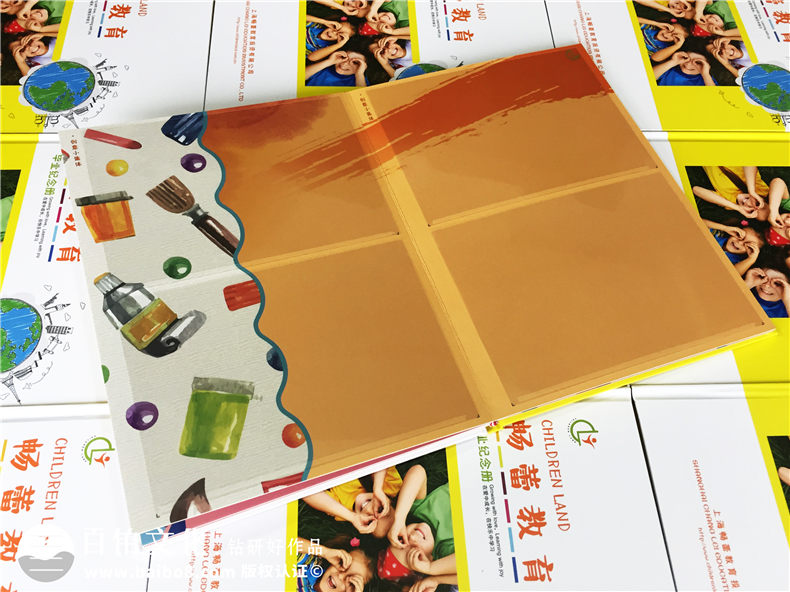 幼兒園畢業(yè)相冊(cè)制作服務(wù)還看專(zhuān)業(yè)的紀(jì)念冊(cè)制作公司