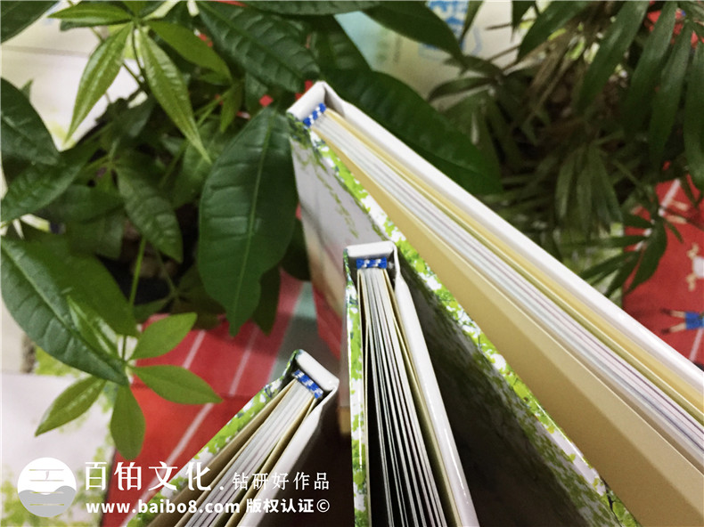 小學(xué)畢業(yè)典禮之后 進(jìn)行小學(xué)畢業(yè)紀(jì)念冊(cè)制作紀(jì)念小伙伴的校園回憶！第2張-宣傳畫(huà)冊(cè),紀(jì)念冊(cè)設(shè)計(jì)制作-價(jià)格費(fèi)用,文案模板,印刷裝訂,尺寸大小