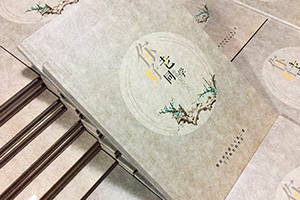 同學聚會相冊制作很復雜 在專業(yè)的相冊制作公司下完成很簡單！